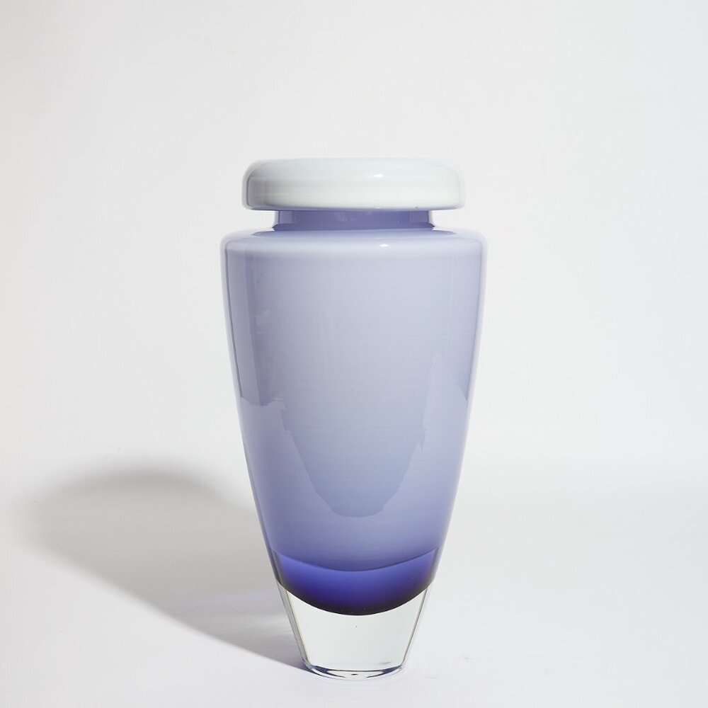 VINTAGE Sasaki Crystal Art Glass Opaque Ombre Lilac Color Vase
